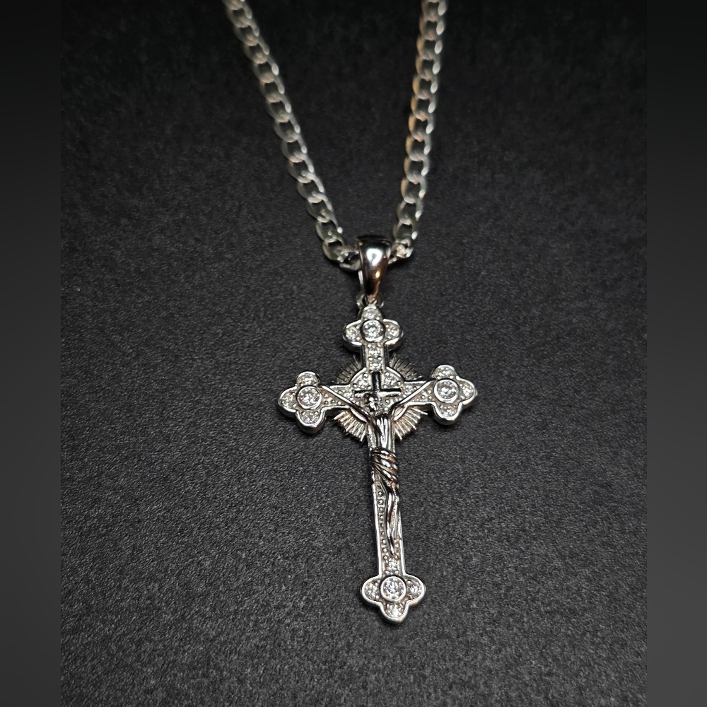 ✨ Moissanite S925 Silve4 Cross Pendant Necklace , On A Figaro Chain✨
